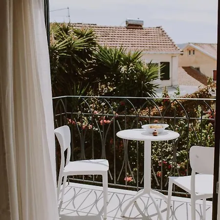 Eriel Boutique Aparthotel 3*